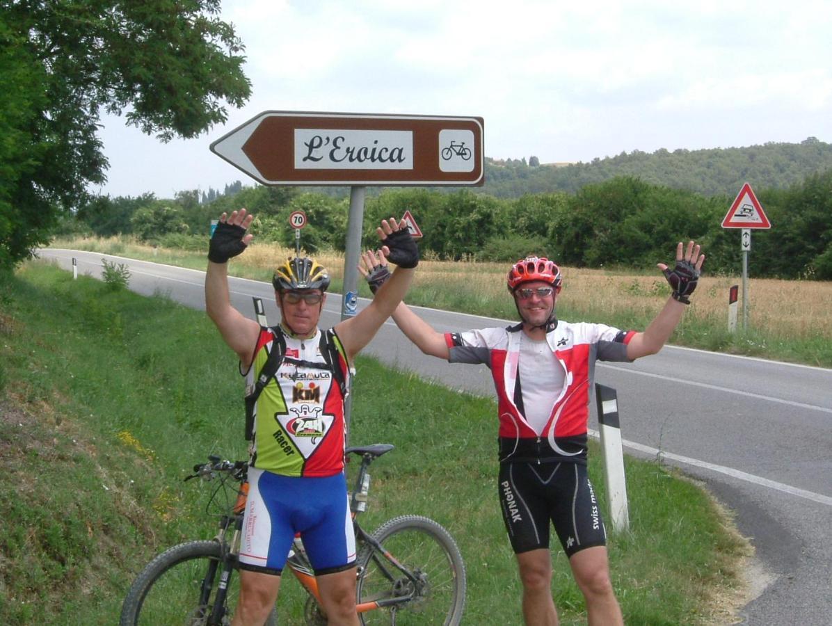 ブオンコンヴェント Fattoria Pieve A Saltiヴィラ エクステリア 写真